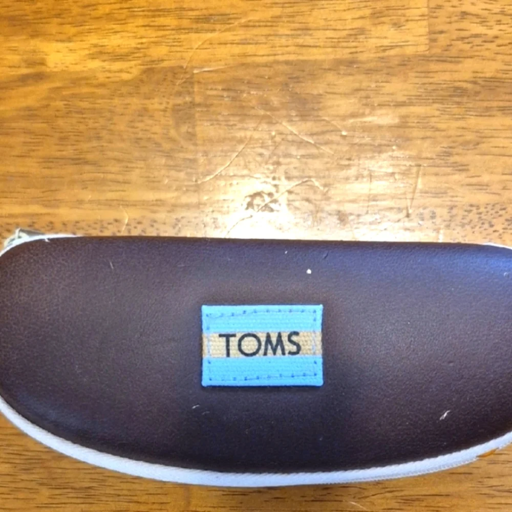 Toms Brown Glasses In Case With Cloth - Picture 6 of 8